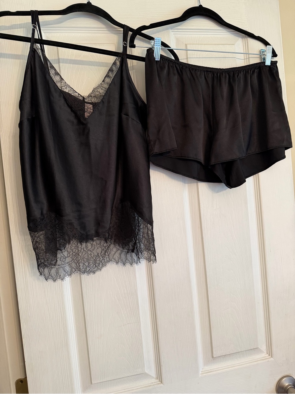 Victoria’s Secret Black Lace Trim Satin Cami & Shorts Set M